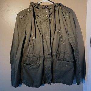 Love Tree’s green jacket.